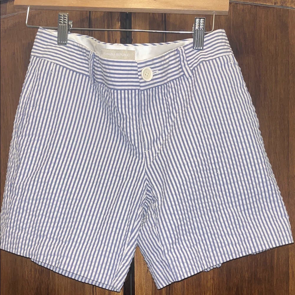 Banana Republic Women's Blue and White Striped Shorts